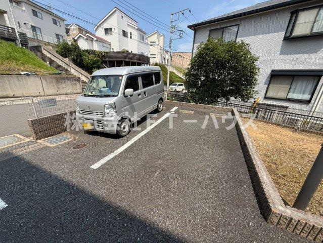 フォレストパークの駐車場