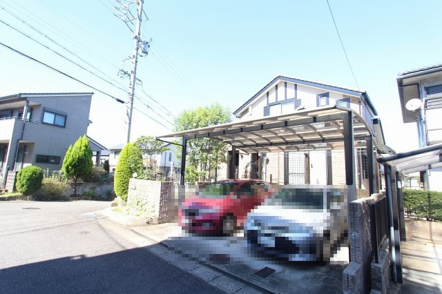 本郷町９３６戸建の駐車場