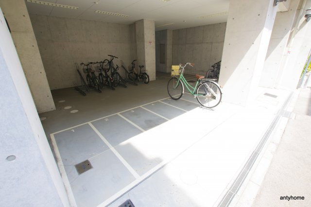 ジュネーゼ野田エコール　仲介手数料無料の駐車場