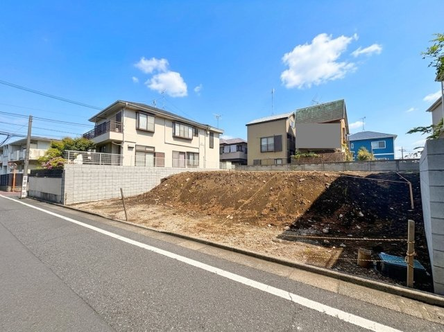 練馬区東大泉7丁目 全3棟 A号棟の外観|東大泉7丁目の落ち着いた住宅地
伸びやかな南側約5.45ｍ公道に面する全3棟
是非、現地にて陽当たりや周辺環境をご確認ください