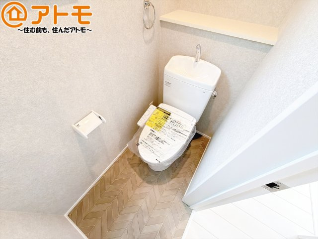 【トイレ】 | 駿河区高松2丁目　新築戸建　全1棟 | 毎日使うトイレだからこそ機能性を重視したいですよね！温水洗浄便座で快適な時間をお過ごしください♪