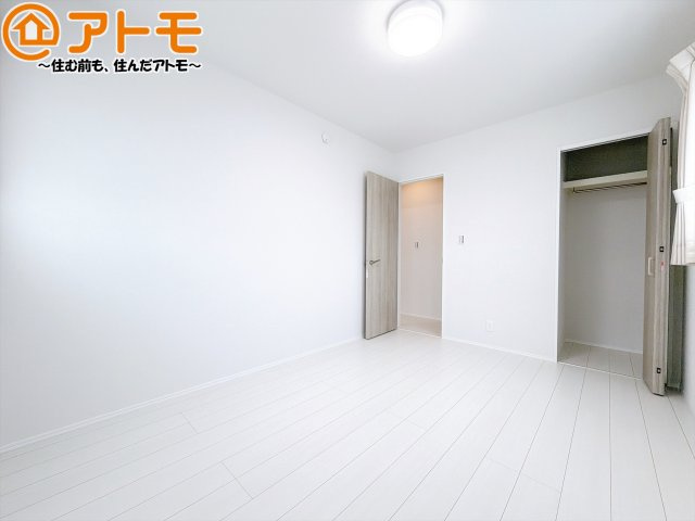 【子供部屋】 | 駿河区高松2丁目　新築戸建　全1棟 | 収納スペースもしっかり確保したお部屋は、収納家具の数も減らせるのでお部屋を広く使えます！