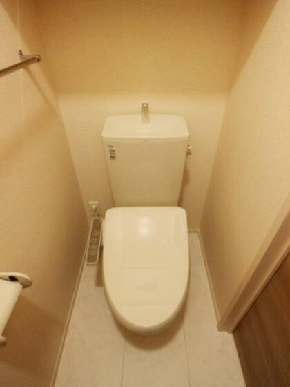 レーヴマニフィック南柏のトイレ|ゆったりとした空間のトイレです