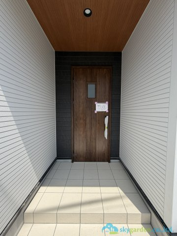 秦野市渋沢上2丁目　新築戸建　全1棟1号棟の玄関