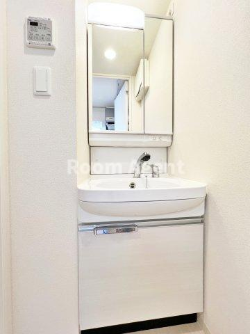 プレサンスNAGOYAファストの洗面所
