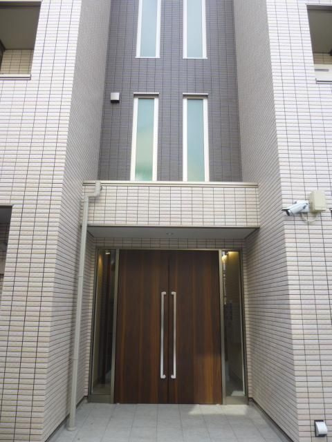 ルポリテのエントランス