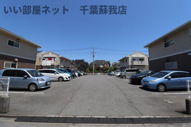 ヴェルメゾンおゆみ野Ｂの駐車場|カースペースがあります