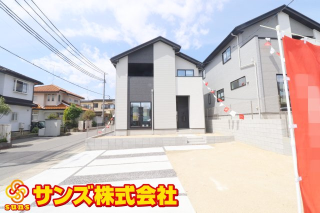 郡山市富田町字丸山　　　  １号棟　　　富田小学校、富田中学区　の外観|南側から見た駐車場を含む外観