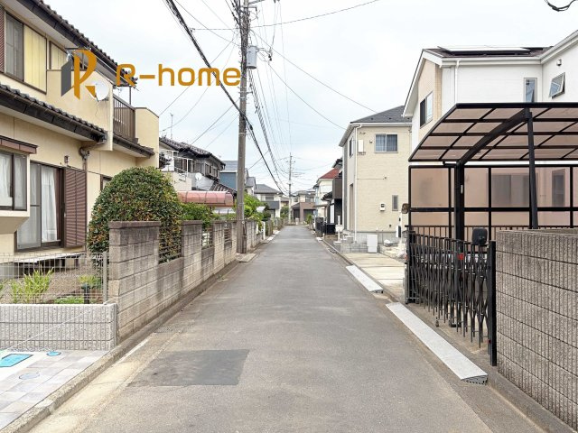 牛久市さくら台1丁目5期　新築戸建て　1号棟の前面道路含む現地写真|周辺環境も併せて案内致します♪
閑静な住宅地で笑顔あふれる新生活！
ぜひ現地へお越しください♪