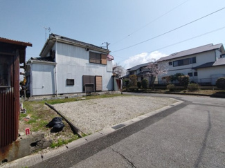【外観】 | 木更津市貝渕　土地　木更津駅 | 南西角地♪陽当たりと通風良好！建築条件ありません！お好きなプランで建築できます！！
約88㎡（約26坪）小さな店舗、事務所、自家用倉庫なども建築可能です。ご見学大歓迎です！お気軽にお問合せ下さい♪
