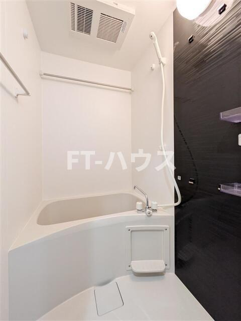 Ａｌｉｖｉｓ船橋Ｅａｓｔの浴室