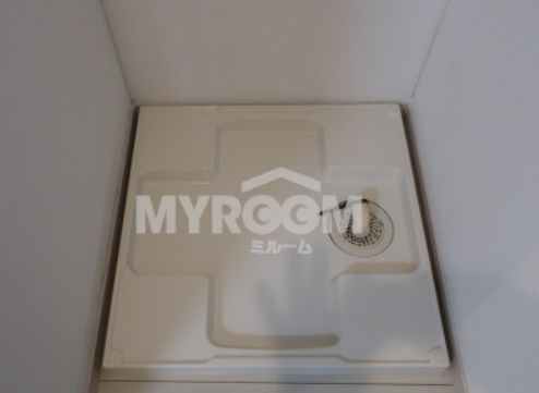 モダンアパートメント高田馬場の設備|室内洗濯機置場☆(同一仕様写真)