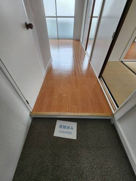 ハイツ青山の玄関