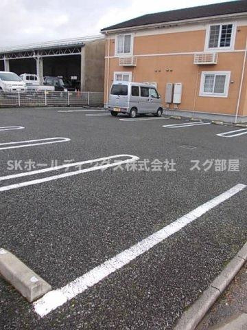 ラ　スギシオン　Ａの駐車場