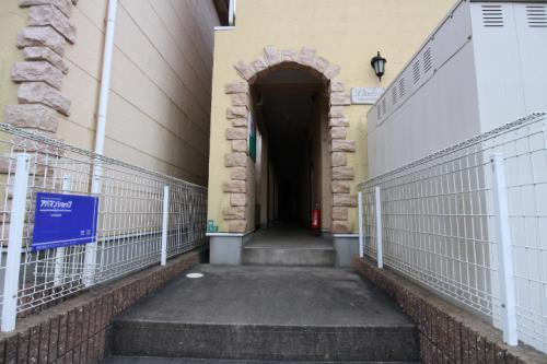 リブレア久留米大学駅前のエントランス|落ち着いたエントランスです