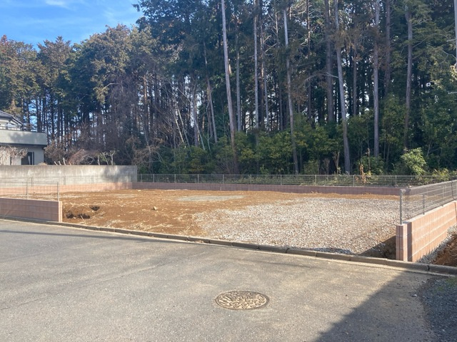 リーブルガーデン  茨城町前田　4期　限定1棟！の前面道路含む現地写真|西側5.0メートル公道。