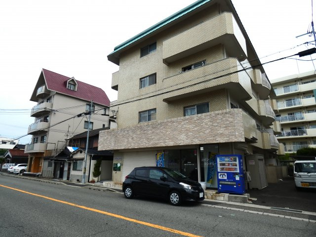 パレスタジオの外観