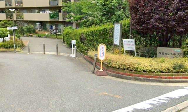 西宮セントポリア2号棟の駐車場|2号棟と1号棟の全2棟