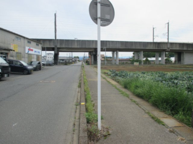【前面道路含む現地写真】 | 深谷市人見　680万　土地