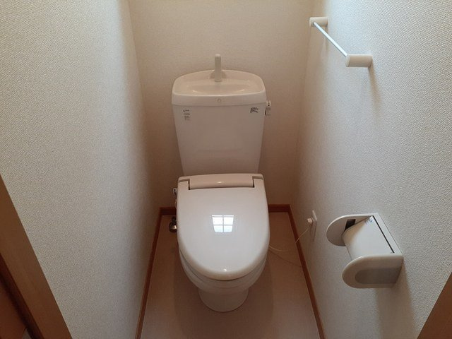 フローラルハイツⅢのトイレ|コンパクトで使いやすいトイレです