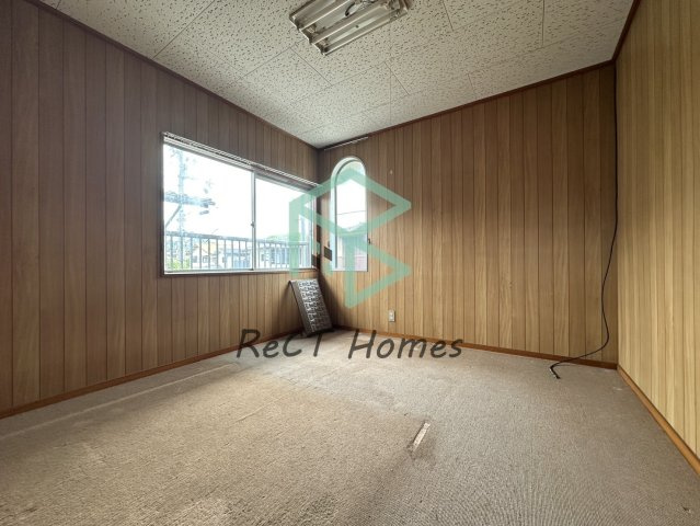 姫路市勝原区丁中古戸建の洋室