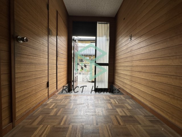 姫路市勝原区丁中古戸建の玄関