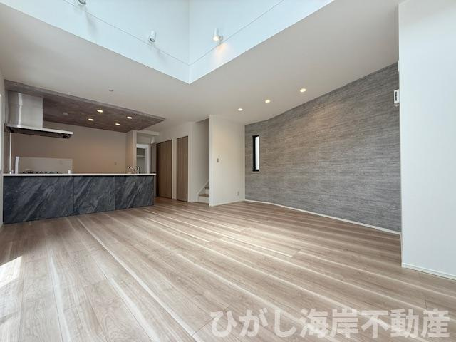 茅ケ崎市松林１丁目　新築戸建　全31区画の居間・リビング|18.9帖　LDK