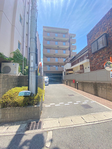 Grande甲子園口の外観