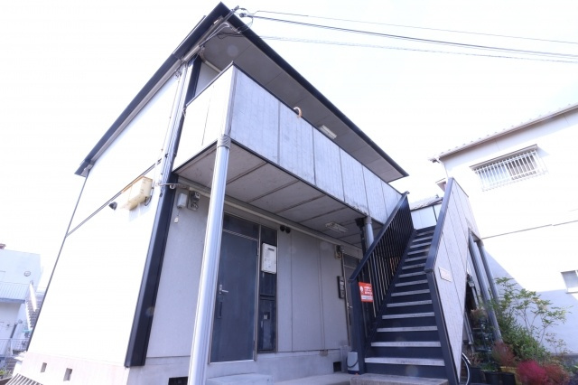 定防ハイツ