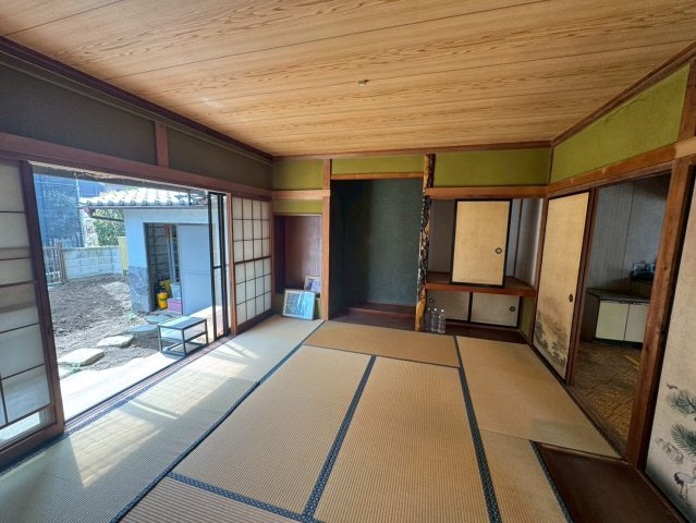 -三丁目不動産-  本庄市若泉1丁目　昭和54年築の和室|日本らしい落ち着いた雰囲気の和室です