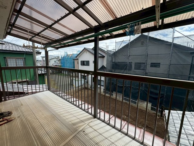 -三丁目不動産-  本庄市若泉1丁目　昭和54年築のバルコニー|落ち着いた時間を過ごせるバルコニーです