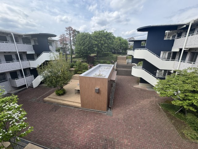 ドレッセリノ青葉台の中庭