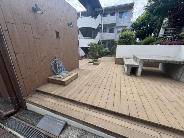 ドレッセリノ青葉台の中庭