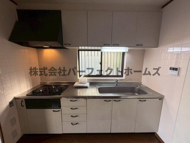 大垣内町1丁目戸建　賃貸のキッチン|きれいなキッチンです