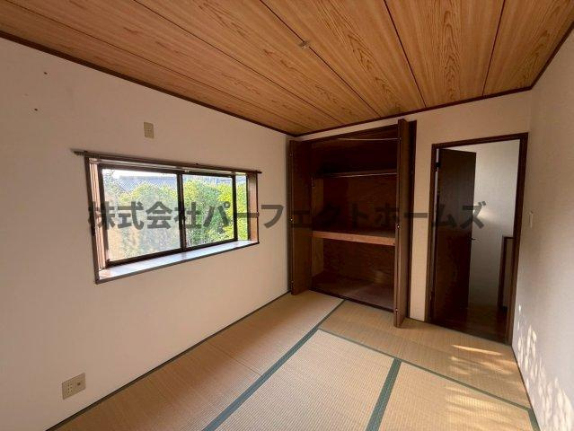 大垣内町1丁目戸建　賃貸の和室|日本らしい落ち着いた雰囲気の和室です