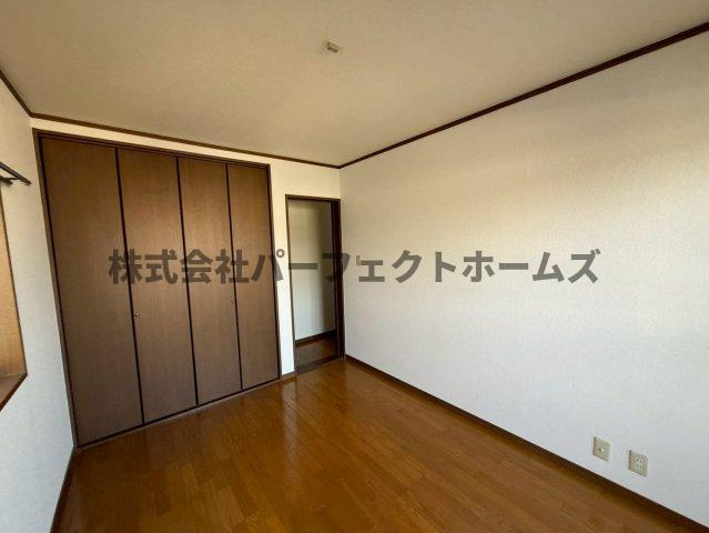 大垣内町1丁目戸建　賃貸の居間・リビング|ゆったり過ごせるリビングです