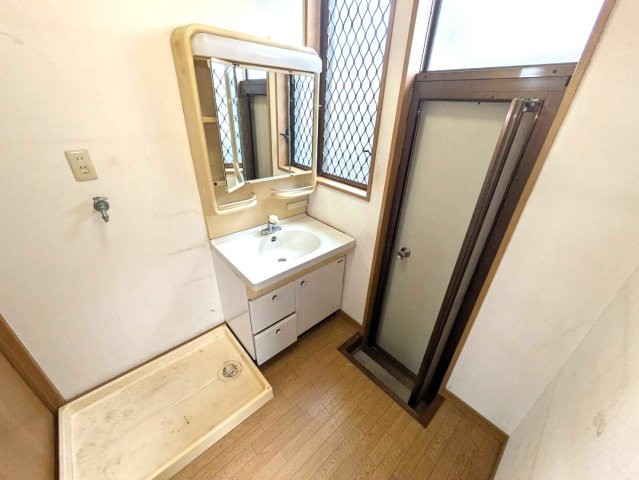 舞１丁目　中古戸建の独立洗面台