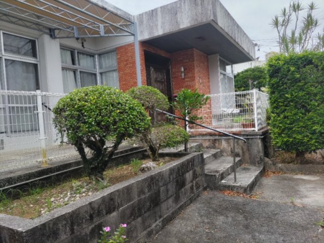 南城市大里稲嶺中古戸建