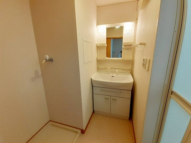 ジュネスの洗面所|スペースが確保できる洗面所です