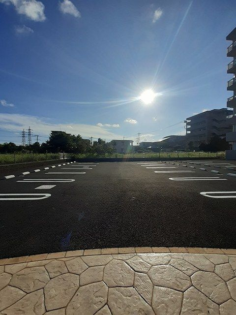 リヴェール武蔵砂川の駐車場