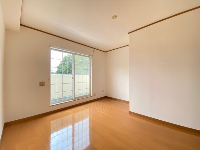 【寝室】 | 2F洋室①☆