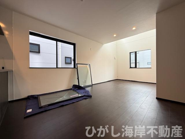 茅ケ崎市松林１丁目　新築戸建　全31区画の居間・リビング|17.6帖　LDK