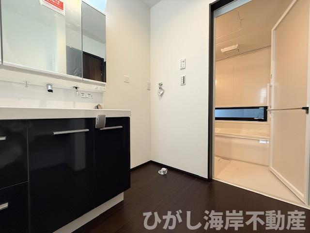 茅ケ崎市松林１丁目　新築戸建　全31区画の脱衣所|脱衣スペース