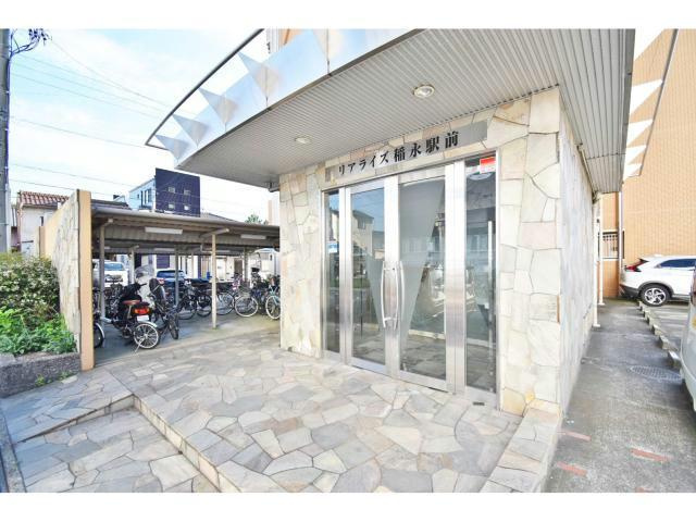 リアライズ稲永駅前のエントランス|落ち着いたエントランスです