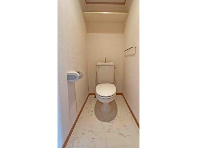 リアライズ稲永駅前のトイレ|ゆったりとした空間のトイレです