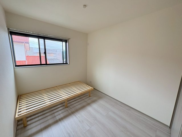 須磨区友が丘１丁目　築浅　中古戸建ての洋室|約5.4帖の洋室　お子様部屋としても！