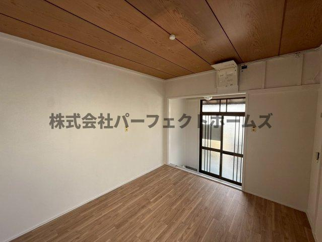 楠根南町テラスハウス　賃貸の居間・リビング|居間です