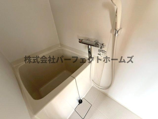 楠根南町テラスハウス　賃貸の浴室|お風呂です