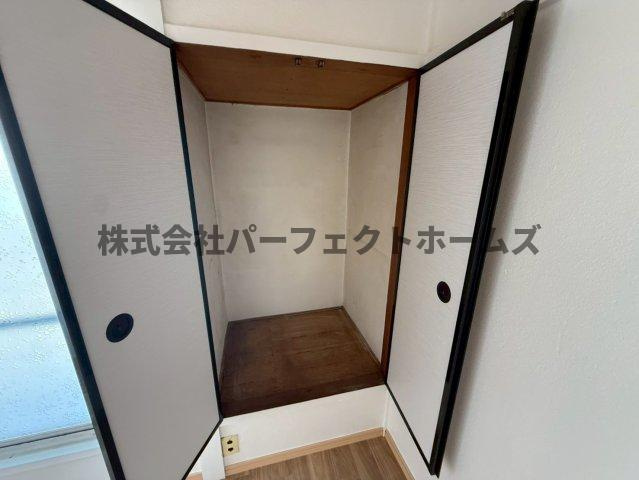 楠根南町テラスハウス　賃貸の収納|専用の収納スペースです