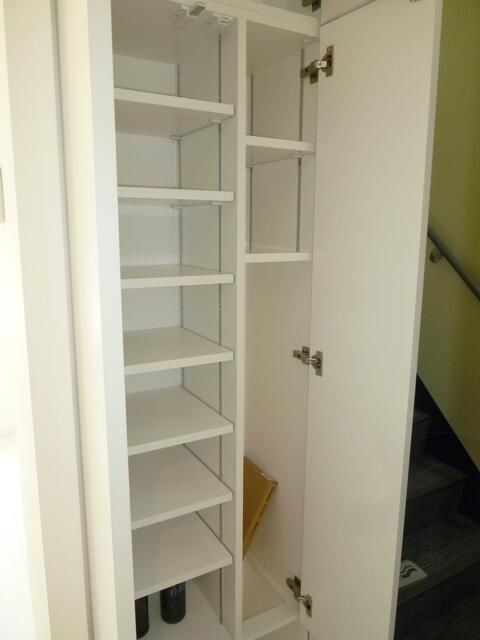 まち家佃の収納